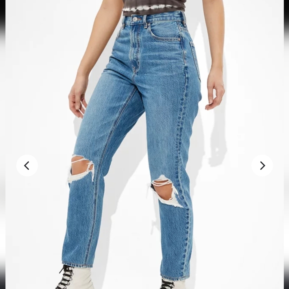 American Eagle Distressed Busted Knee Highest Rise Mom Jean Womens Size 6R